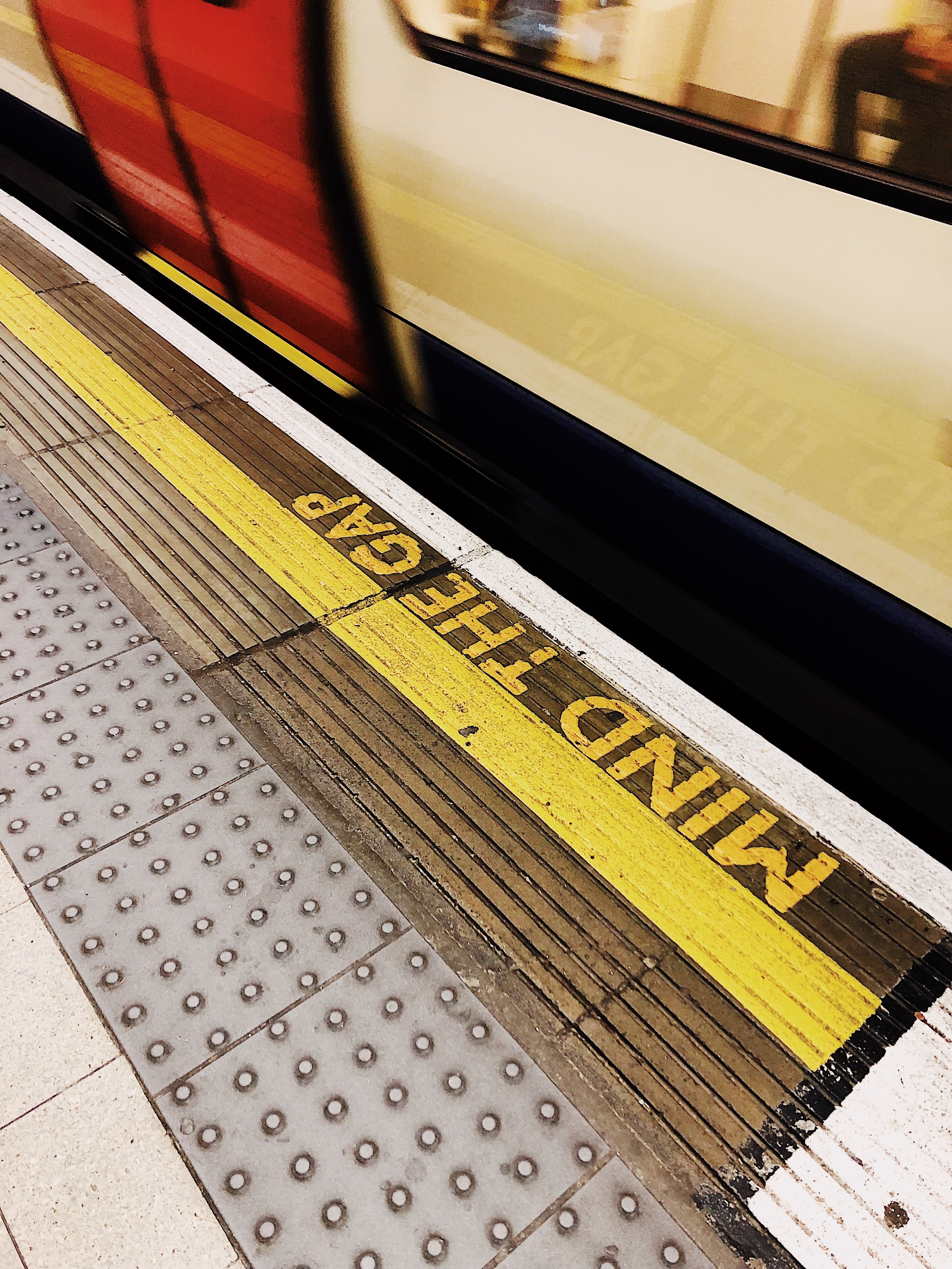 Mind the gap tube image for GCB blog